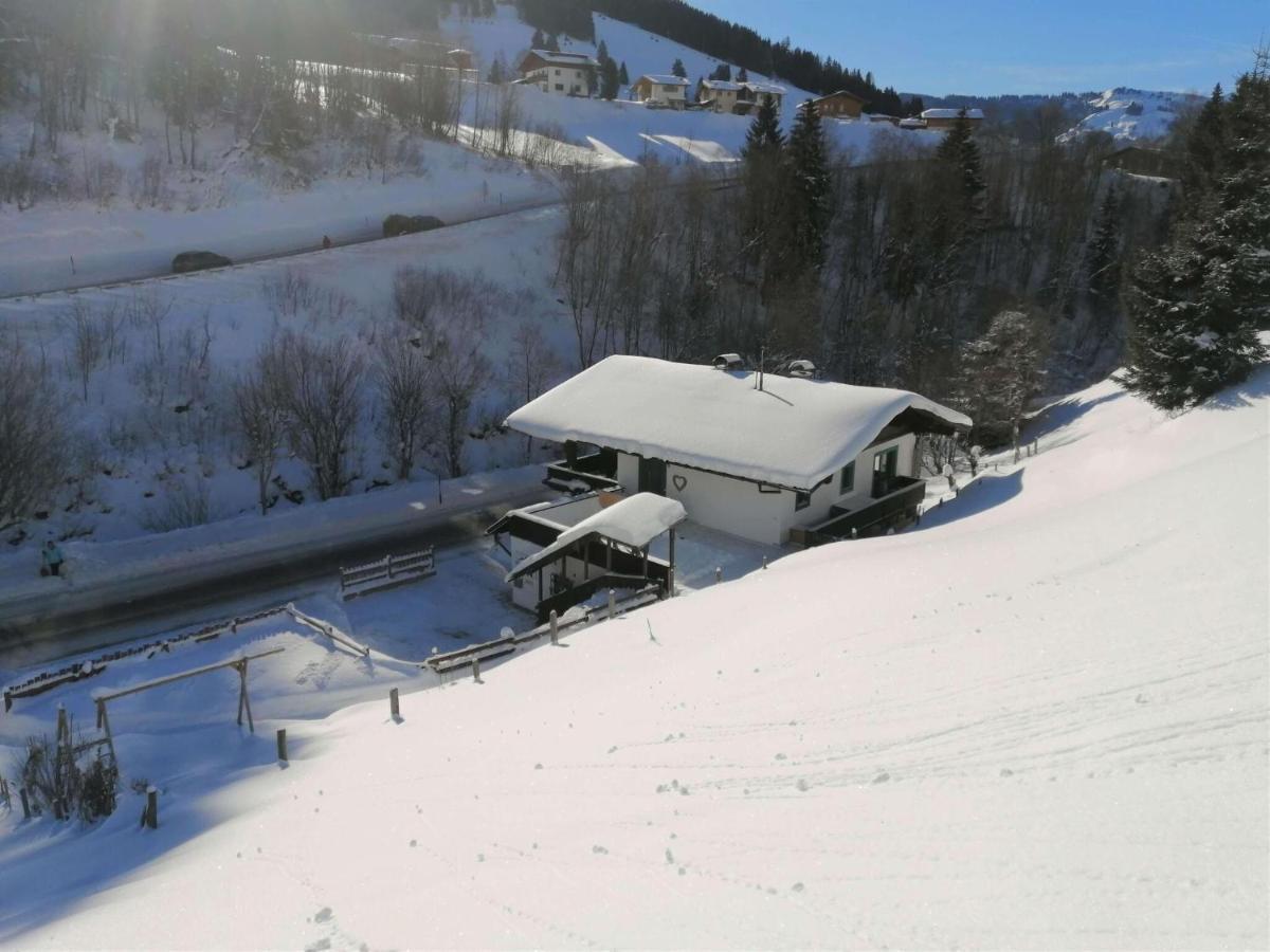 Apartment In Dienten With Mountain Views Динтен-ам-Хохкёниг Экстерьер фото